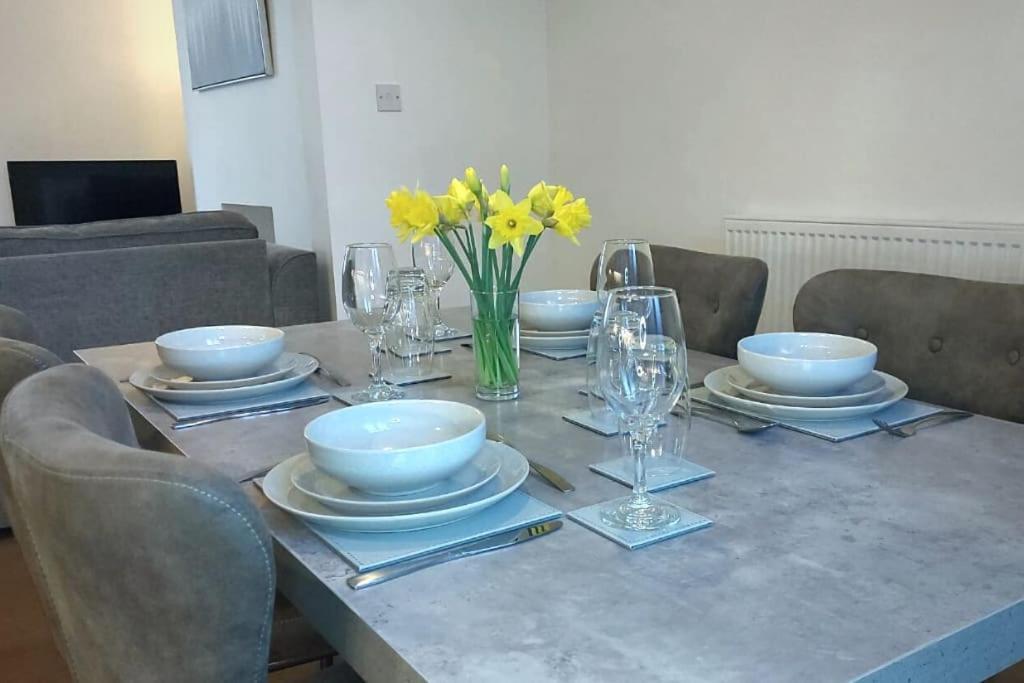 2 Bedroom City Centre Duplex Apt Preston  Exterior foto